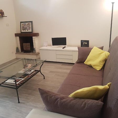 דירות קומו La Casa Degli Artisti מראה חיצוני תמונה